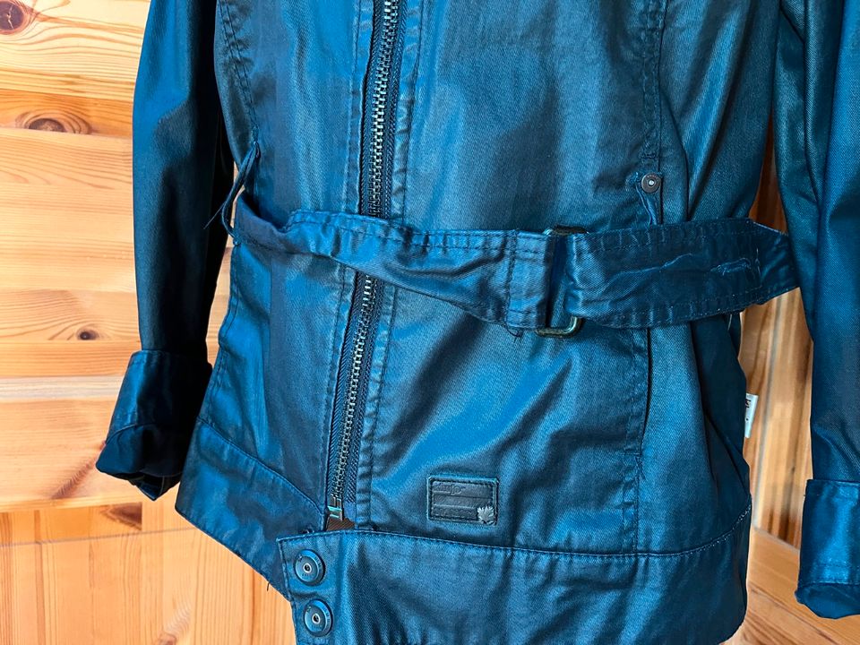 Khujo Jacke dunkelblau Übergangsjacke Regenjacke Gr.XL in Niedersachsen -  Wolfsburg | eBay Kleinanzeigen ist jetzt Kleinanzeigen