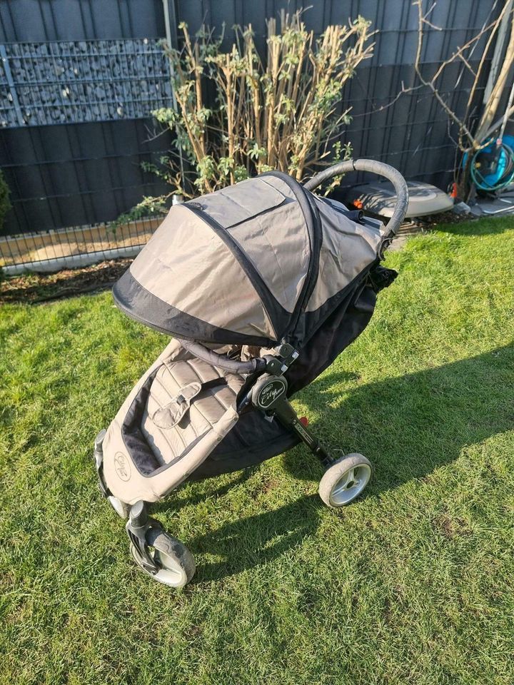 Baby Jogger City Mini Dunkelbraun & Schwarz Kinderwagen Buggy in Schifferstadt