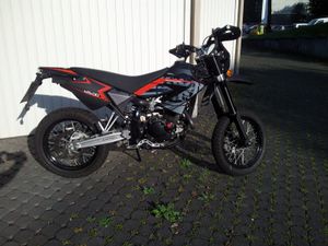 Kreidler INSIGNIO 125 DD Abdeckung Beinschild 125ccm 4Takt 65319N120000  schwarz matt Kappe Deckel Schutz Verkleidung Platte Cover