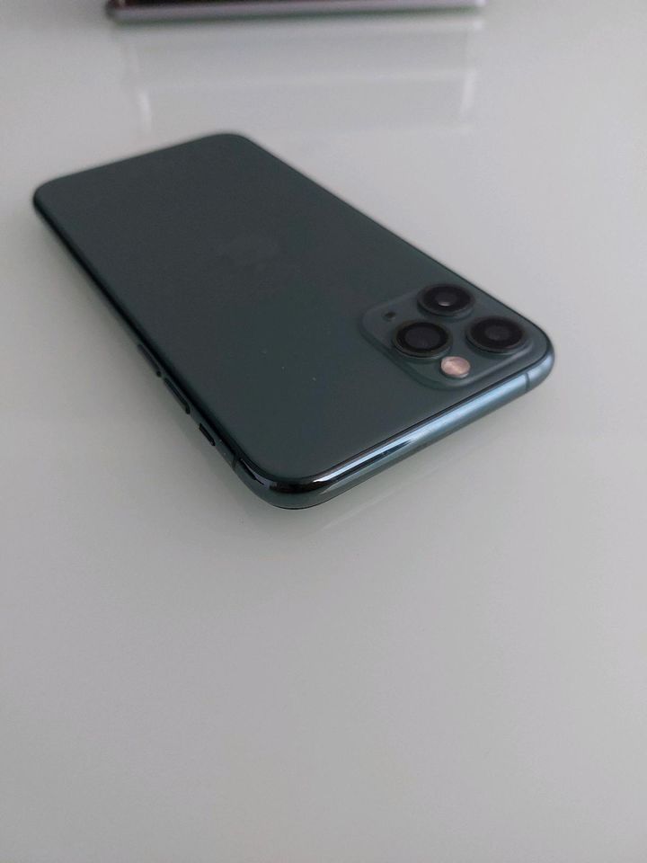 Apple iPhone 11 Pro 256GB Grün - ohne Face ID in Bergkamen