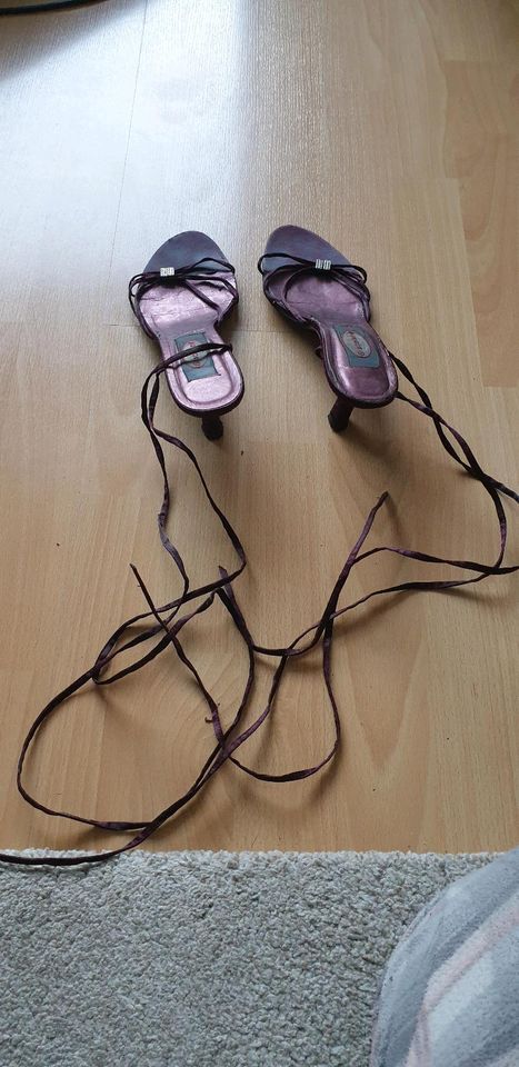 elegante schicke Schuhe mit Absatz Sandaletten Schnürschuhe in Hattingen