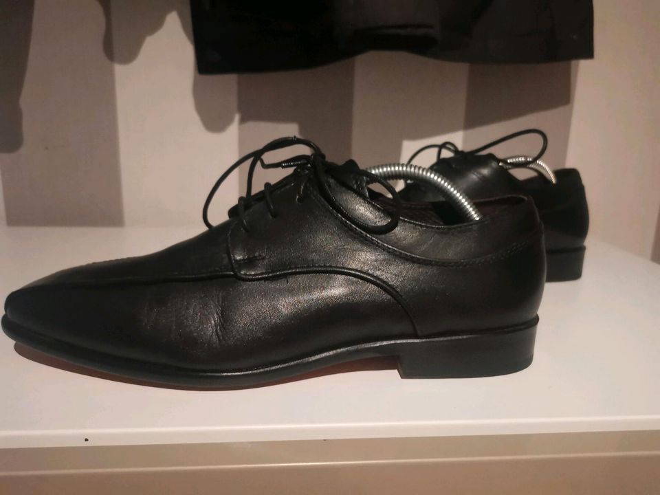 Schwarze Schuhe von Manz in Pinneberg