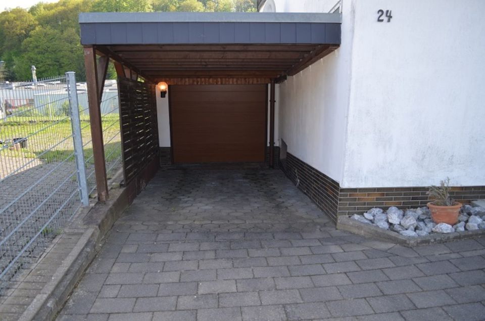 Doppelhaushälfte mit großem Garten, Balkon sowie Garage in Lüdenscheid (Kalve)... in Lüdenscheid