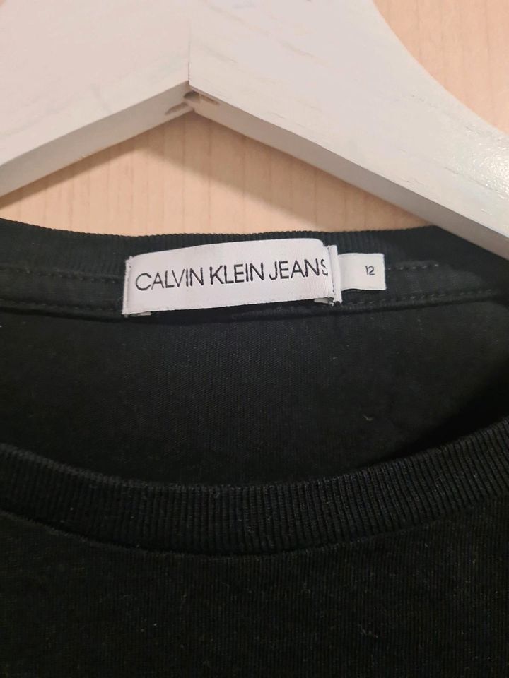 Calvin Klein Shirt schwarz für 12 jährige - Gr. 12 in Geislingen an der Steige