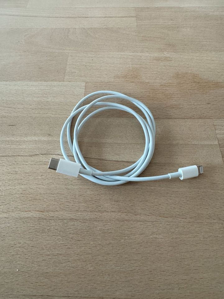Apple USBC auf Lightning 1m gebraucht in Siegburg