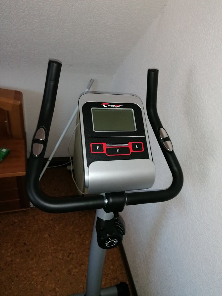 Heimtrainer Ergometer Neu in Ötigheim