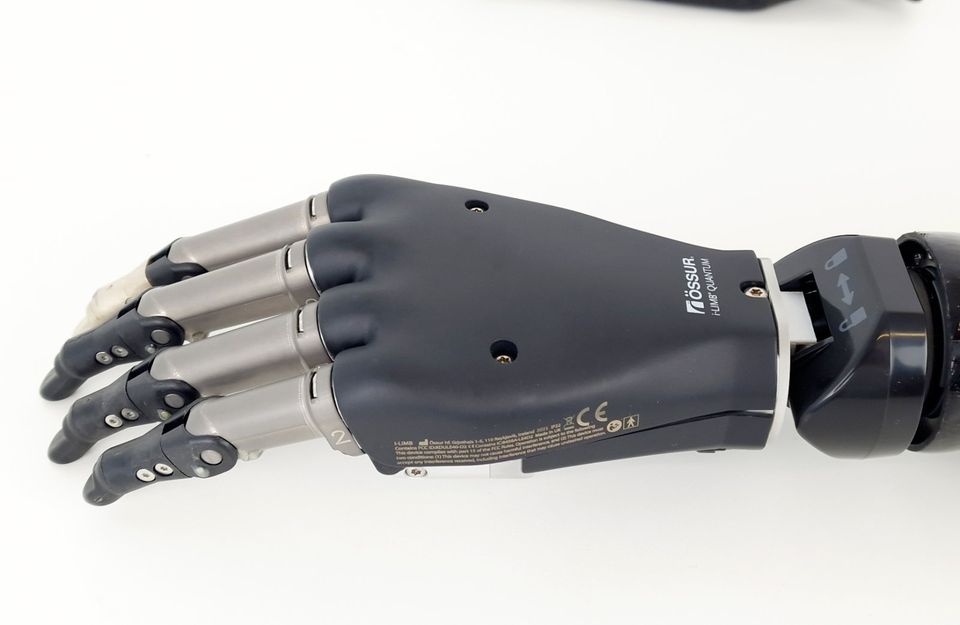 Össur i-Limb Quantum 2021 Handprothese links Prothese Prothetik in Paderborn