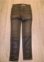 Closed Damen Jeans in schwarz mit Glanz Gr. 27 Nordrhein-Westfalen - Herford Vorschau