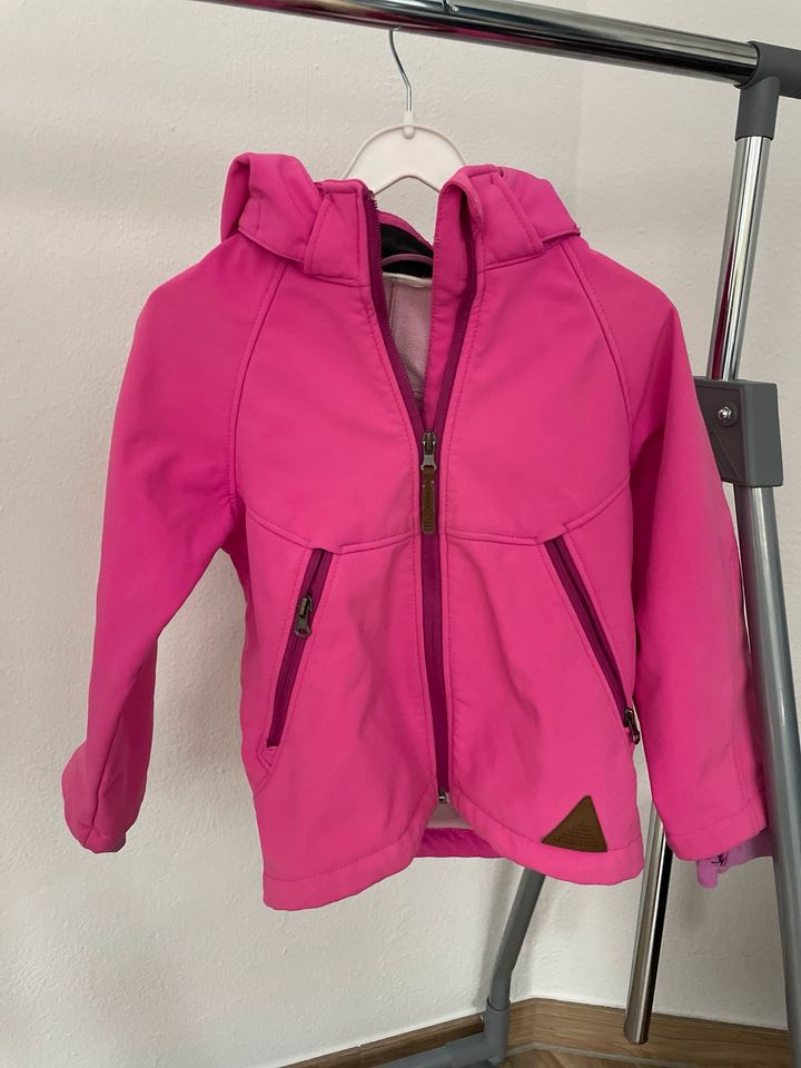 Softshell Jacke pink Gr. 110 H&M in Harsum