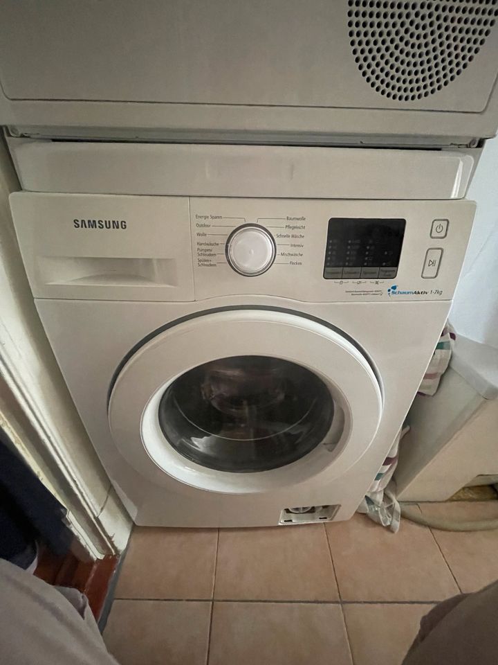 DEFEKTE 2015 Waschmaschine Samsung WF70F5E0R4W in Berlin
