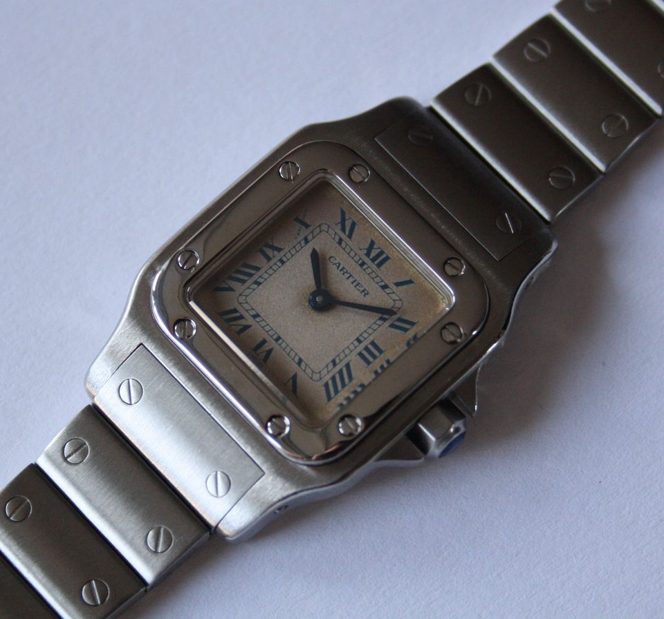 Cartier Santos Galbée Edelstahl 24mm Quarz Damenuhr Ref.: 9057930 in Oberderdingen