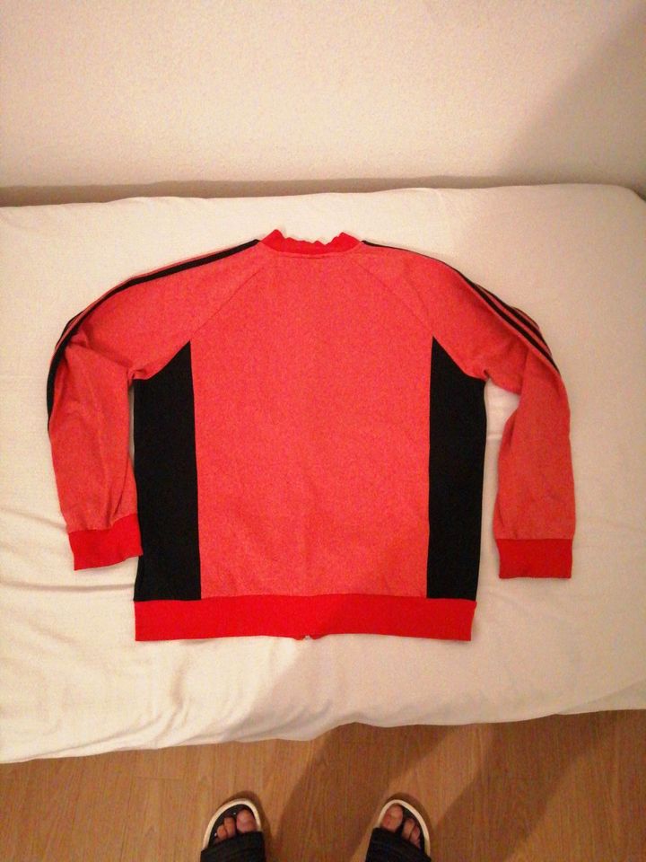 Adidas vintage zip top in Mörfelden-Walldorf