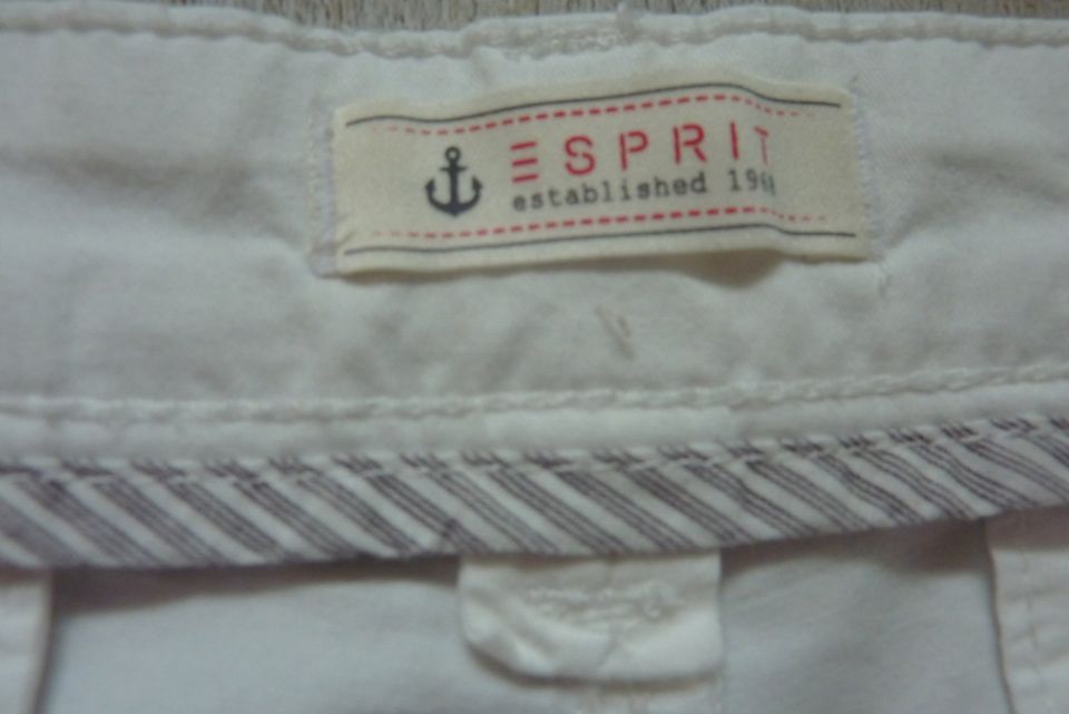 Esprit Hose Shorts Bermuda Gr. 38   -neuwertig- in Sehnde