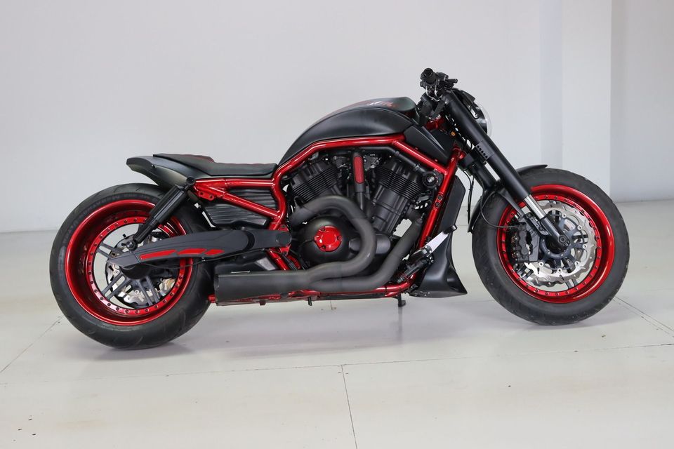 Harley-Davidson VRSCD Custom Umbau No-Limit in Dresden