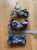 3 Motorrad Miniatur Modell BMW Yamaha ca. 12cm 1:18 München - Allach-Untermenzing Vorschau