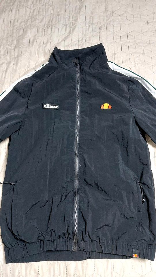 Jacke von Ellesse Gr.M in Dresden