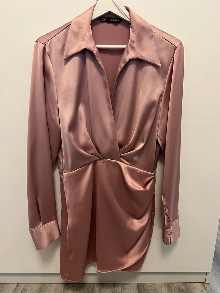 Zara Satin Kleid in Berlin