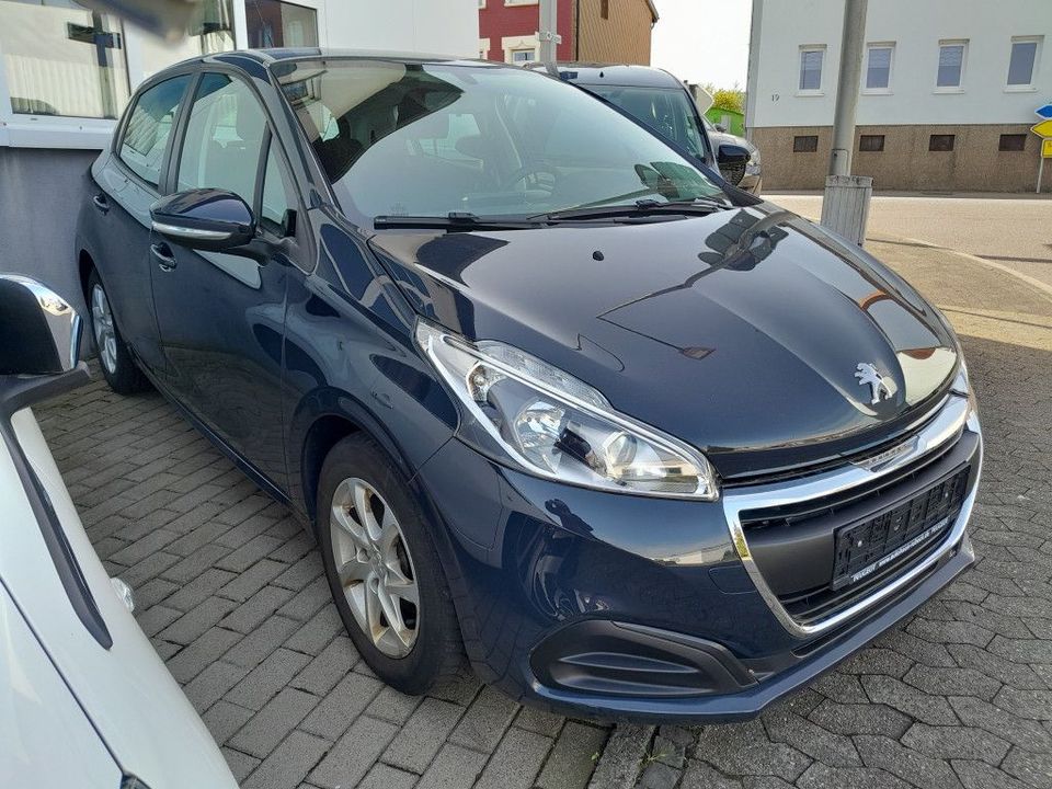 Peugeot 208 Active Pure Tech 68 Klima Alufelgen Bluetoot in St. Ingbert