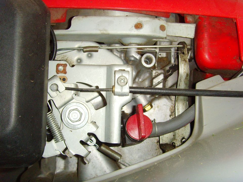 Honda Benzinrasenmäher HRB476c in Monreal