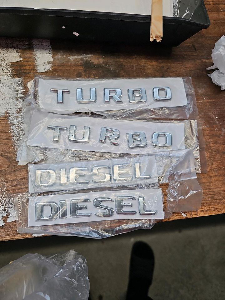 Turbo Diesel Schrift in Volkertshausen