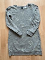 Sweatshirtkleid mit Glitzersternen, Größe 152/158 Hessen - Langen (Hessen) Vorschau