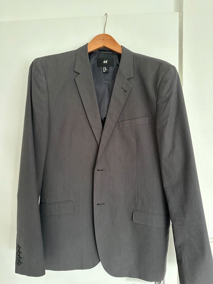 H&M Anzug grau, Gr 54 1x getragen in Pfarrkirchen