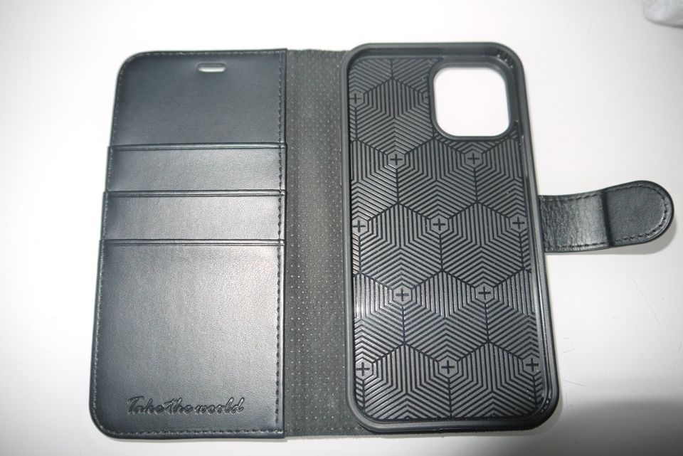 Wallet Case TUCCH Handyhülle iPhone 12 /12 Pro Schutzhülle Neu in Klausdorf