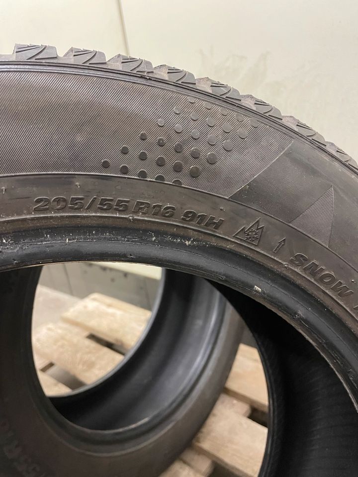 2x 205/ 55 R16 91H Winterreifen ❄️M+S, KUMHO ✅ in Lenningen