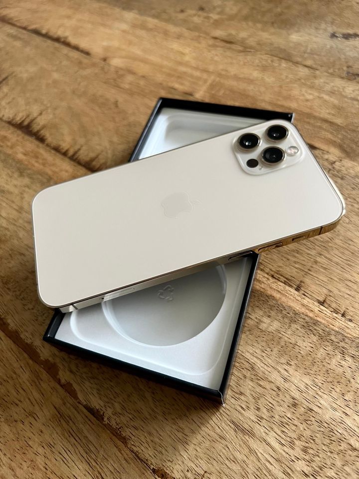 iPhone 12 Pro 128GB Gold in Bremerhaven
