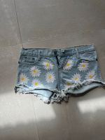 Gänseblümchen Jeansshorts S Nordfriesland - Hattstedt Vorschau