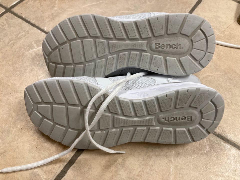 Bench Weiße Sneaker aus Mesh, Größe 40, super bequem in Hamm