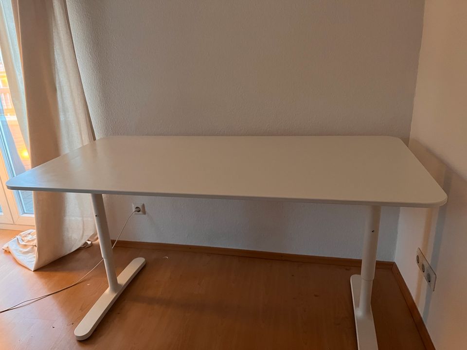 BEKANT Schreibtisch Ikea weiß 160cm in Köln