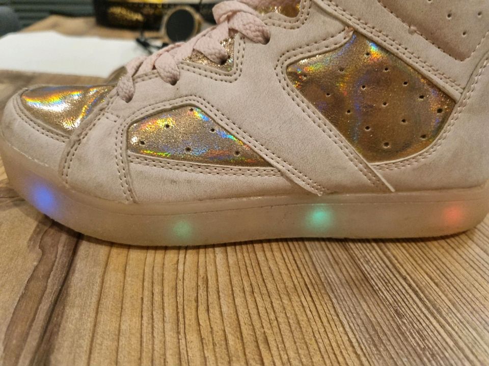 Sketchers Energie Light 2.0 mit led Licht in der Sole in Feuchtwangen