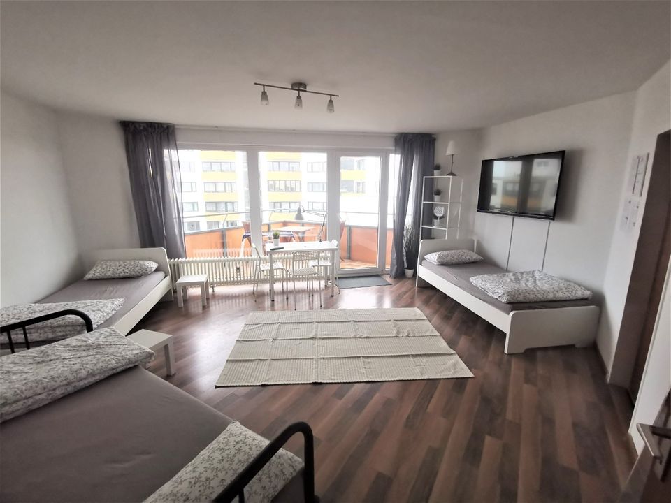 Monteur Apartment -Ferienwohnung mit Balkon am Limmer Str. in Hannover