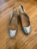 Unisa Cubela Keilabsatzschihe Gr. 38 Pumps Bayern - Etzelwang Vorschau