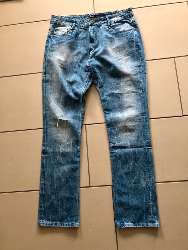 Coole Boyfriendjeans von Only Größe 40 bzw. Gr. L, Länge 36 in Bremen