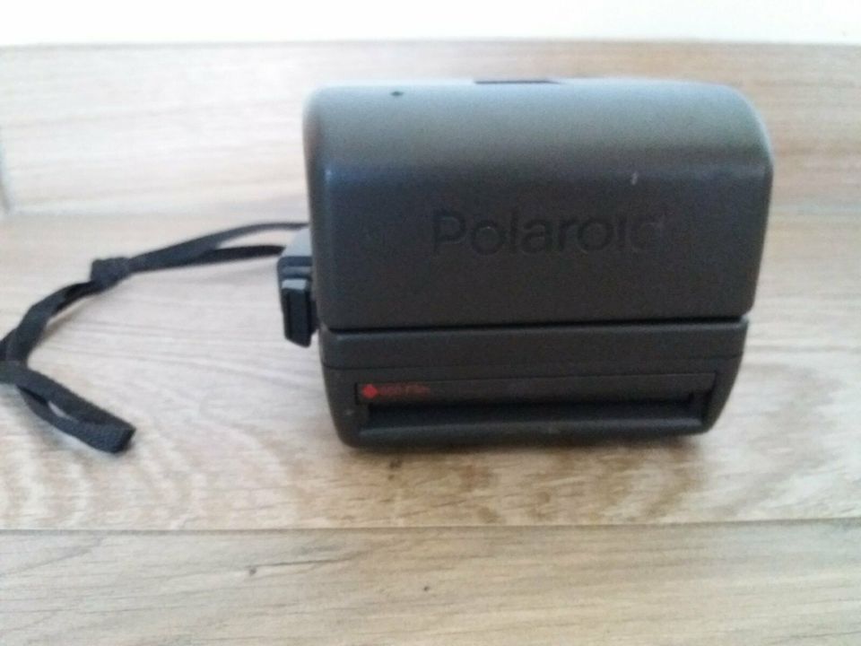 Polaroid Kamera Basteln Deko in Kohren-Sahlis