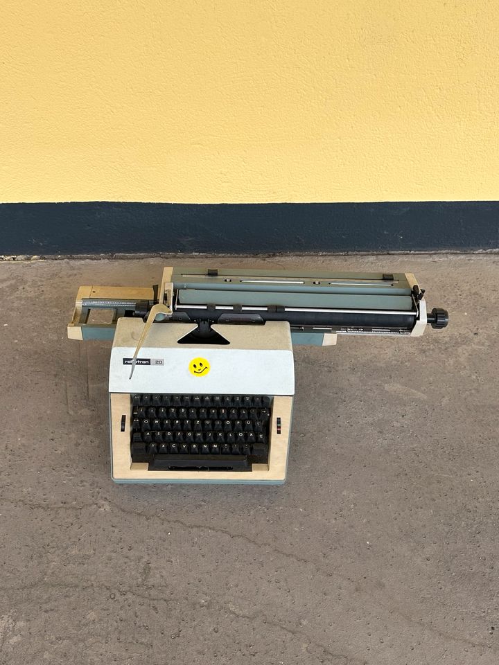 Robotron DDR Schreibmaschine in Schwerin
