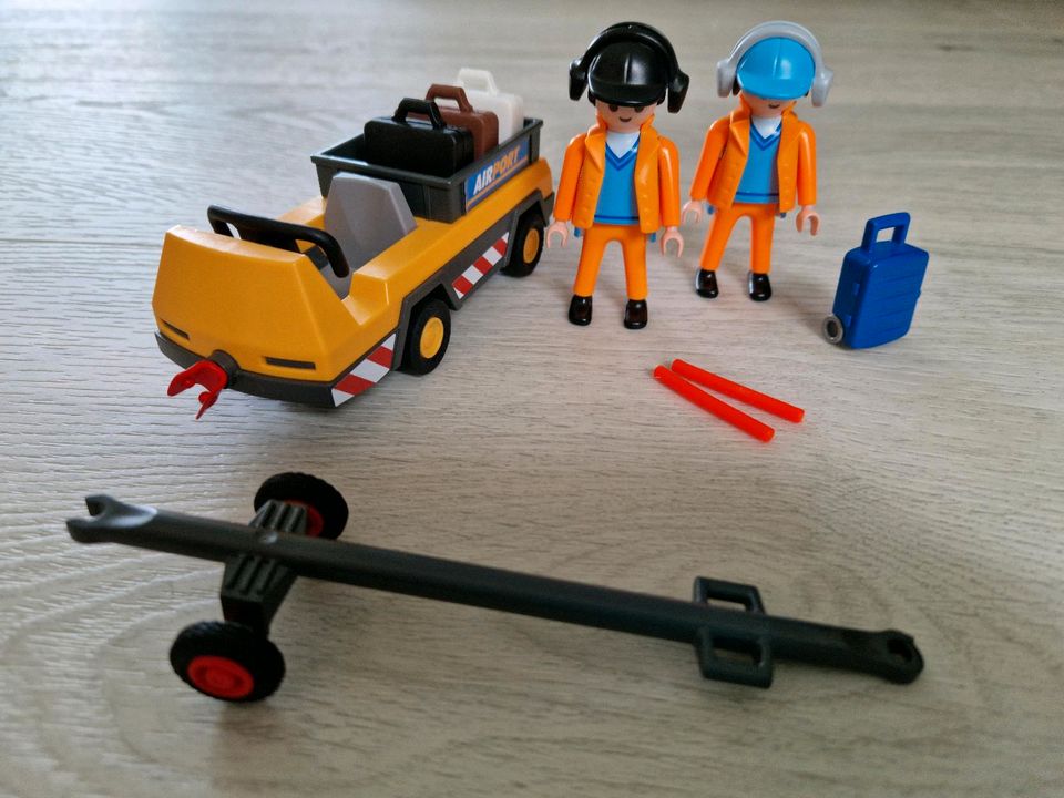 Playmobil Flugzeug Schlepper 5396 in Bergkamen