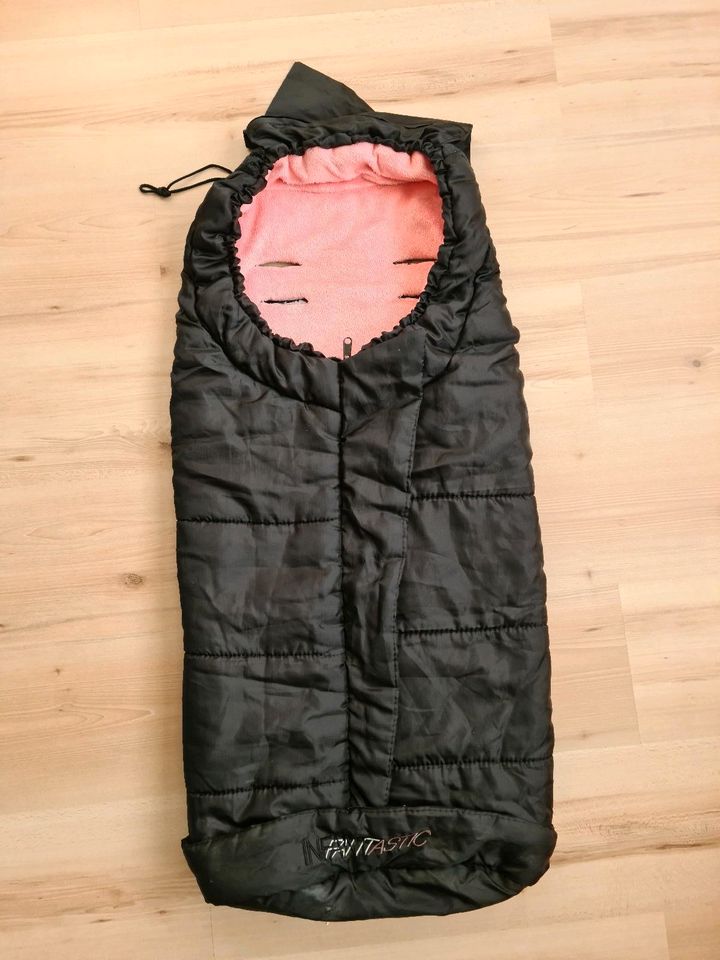 Fußsack / Wagensack Winter schwarz rosa gebraucht Länge 96 cm in Hamburg