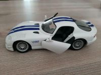 Modelauto Dodge Viper GTS Sportwagen 1/24 weiß/blau Bayern - Köfering Vorschau