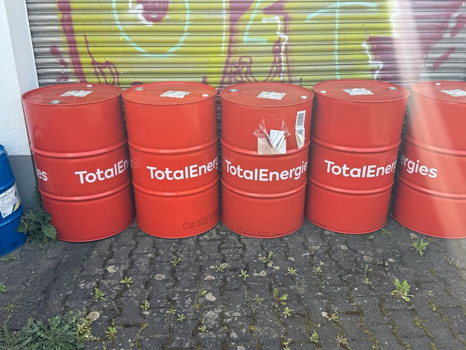 Ölfässer verschiedene Größen in Wiesbaden