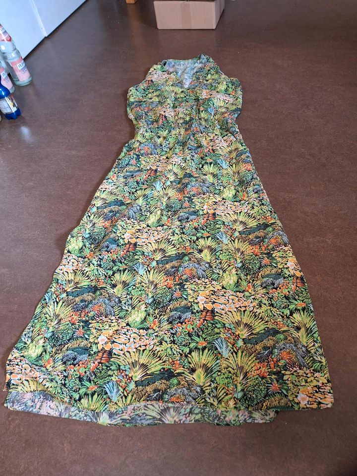 Grünes langes Maxikleid in Schömberg