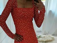 Kleid mit Blumenmuster - NEU Niedersachsen - Seesen Vorschau