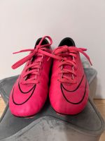 Nike Fußballschuhe pink,  35,5, wie neu Hessen - Neuenstein Vorschau