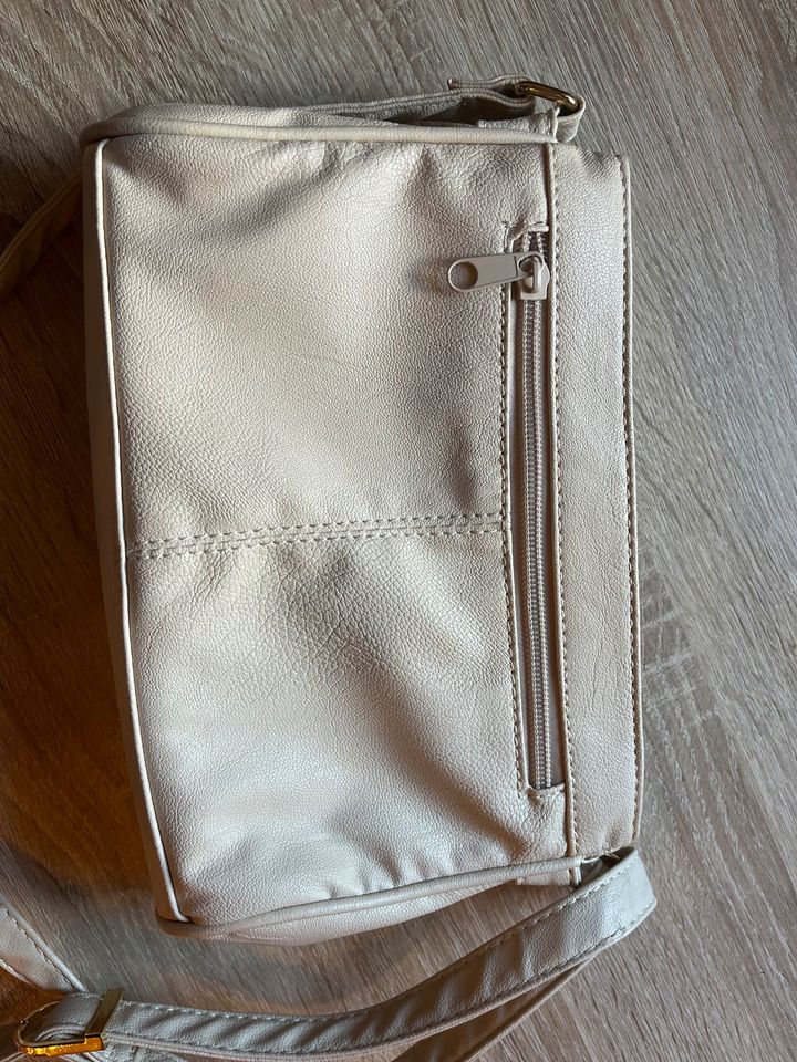 Kleine Handtasche in Ilshofen