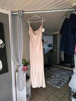 Figurbetontes Kleid Größe M. Niedersachsen - Wietze Vorschau