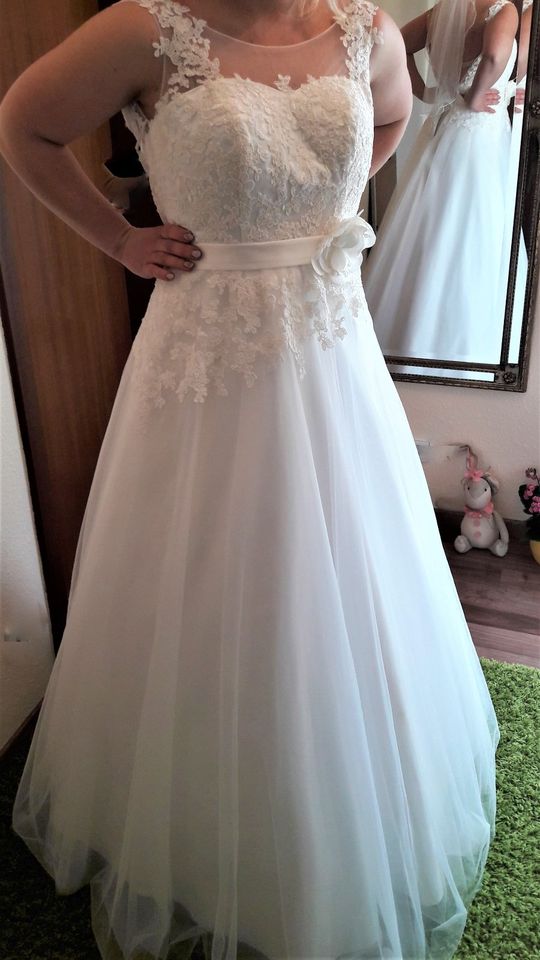 Brautkleid Gr. 36 in A-Linie  zu verkaufen NEU in Dresden