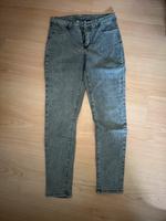 Graue Jeans - neu - Gr. M Niedersachsen - Salzbergen Vorschau