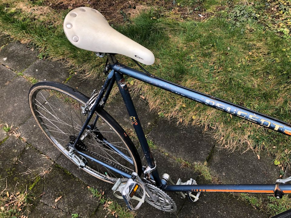 Gebrauchtes Vintage Rennrad mit Peugeot Rahmen in Bonn